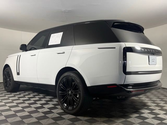 Used 2024 Land Rover Range Rover SE image 4