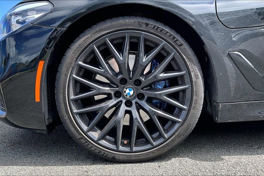 Used 2019 BMW 530e w/ M Sport Package image 8