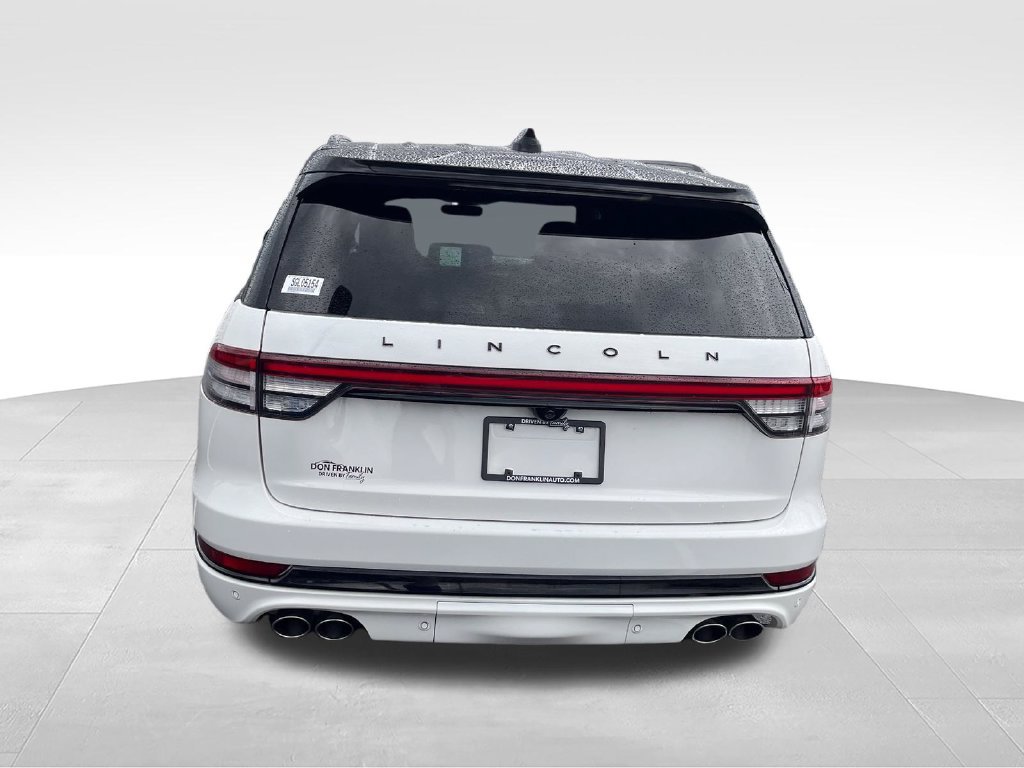 Used 2025 Lincoln Aviator Black Label w/ Black Label Special Edition AWD/4WD image 4