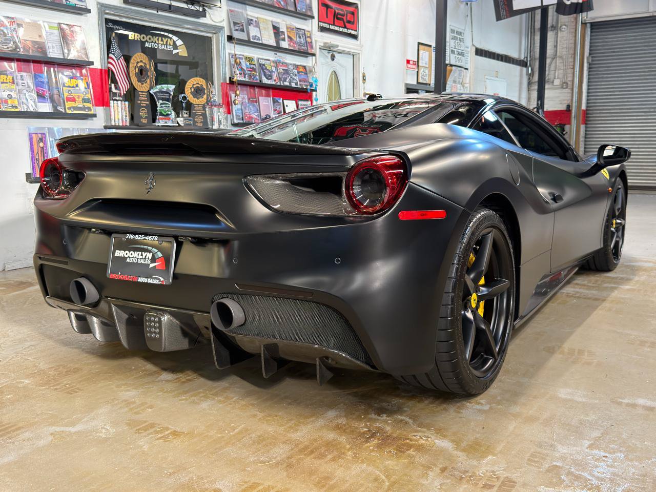 Used 2018 Ferrari 488 GTB RWD image 7