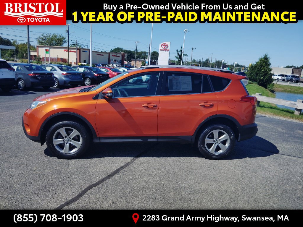 Used 2015 Toyota RAV4 XLE AWD/4WD image 4
