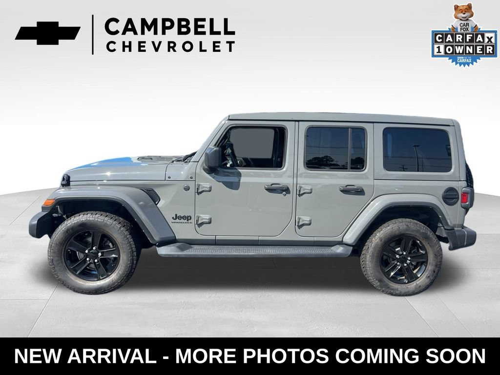 Used 2023 Jeep Wrangler Unlimited Sahara AWD/4WD image 2