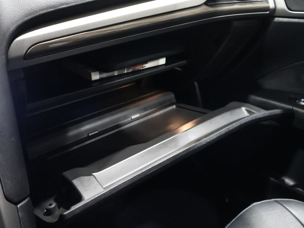 Used 2017 Ford Fusion SE w/ Fusion SE Technology Package image 35