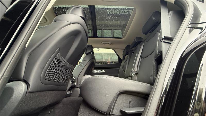 Used 2024 Genesis GV70 2.5T w/ Advanced Package image 20