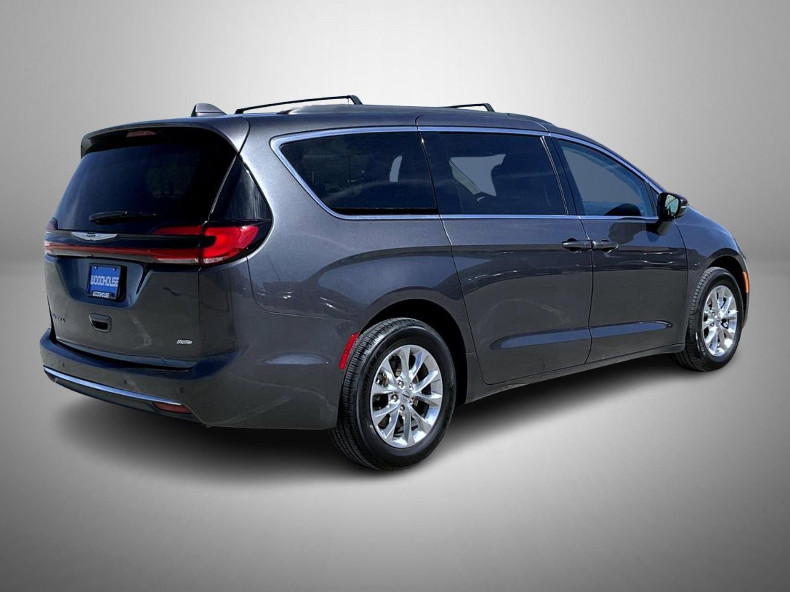 Used 2022 Chrysler Pacifica Touring-L image 5