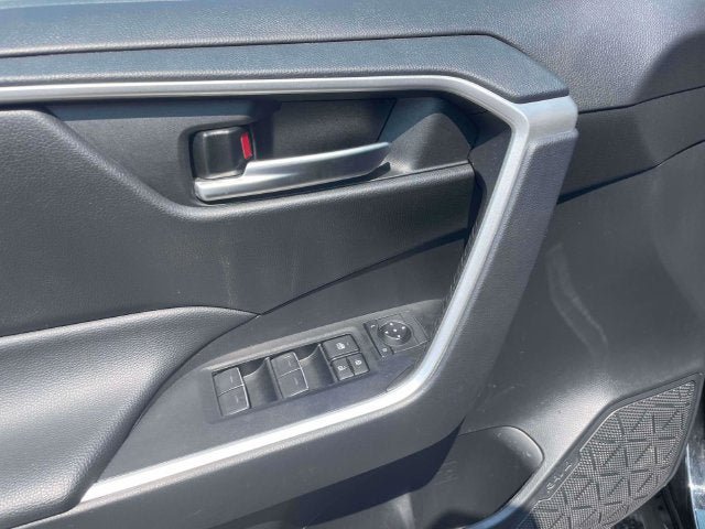 Certified 2025 Toyota RAV4 XLE AWD/4WD image 19