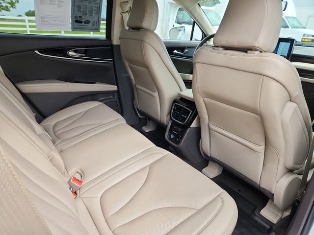Used 2023 Lincoln Nautilus Reserve AWD/4WD image 31