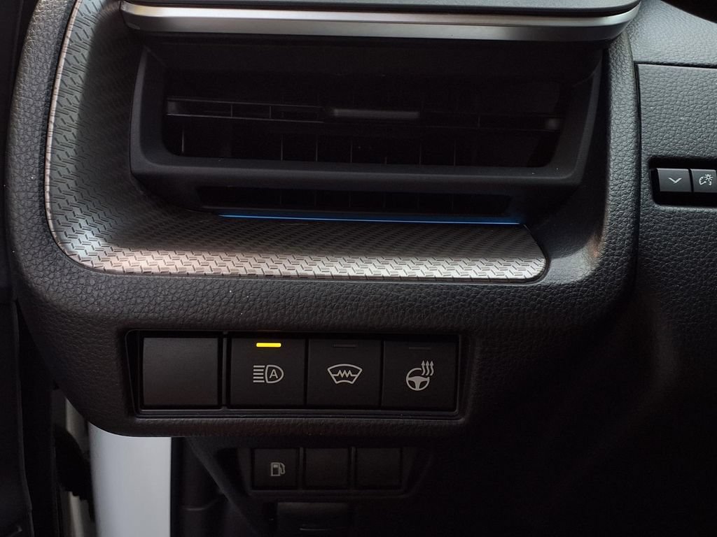 Certified 2026 Toyota Prius XLE FWD image 18
