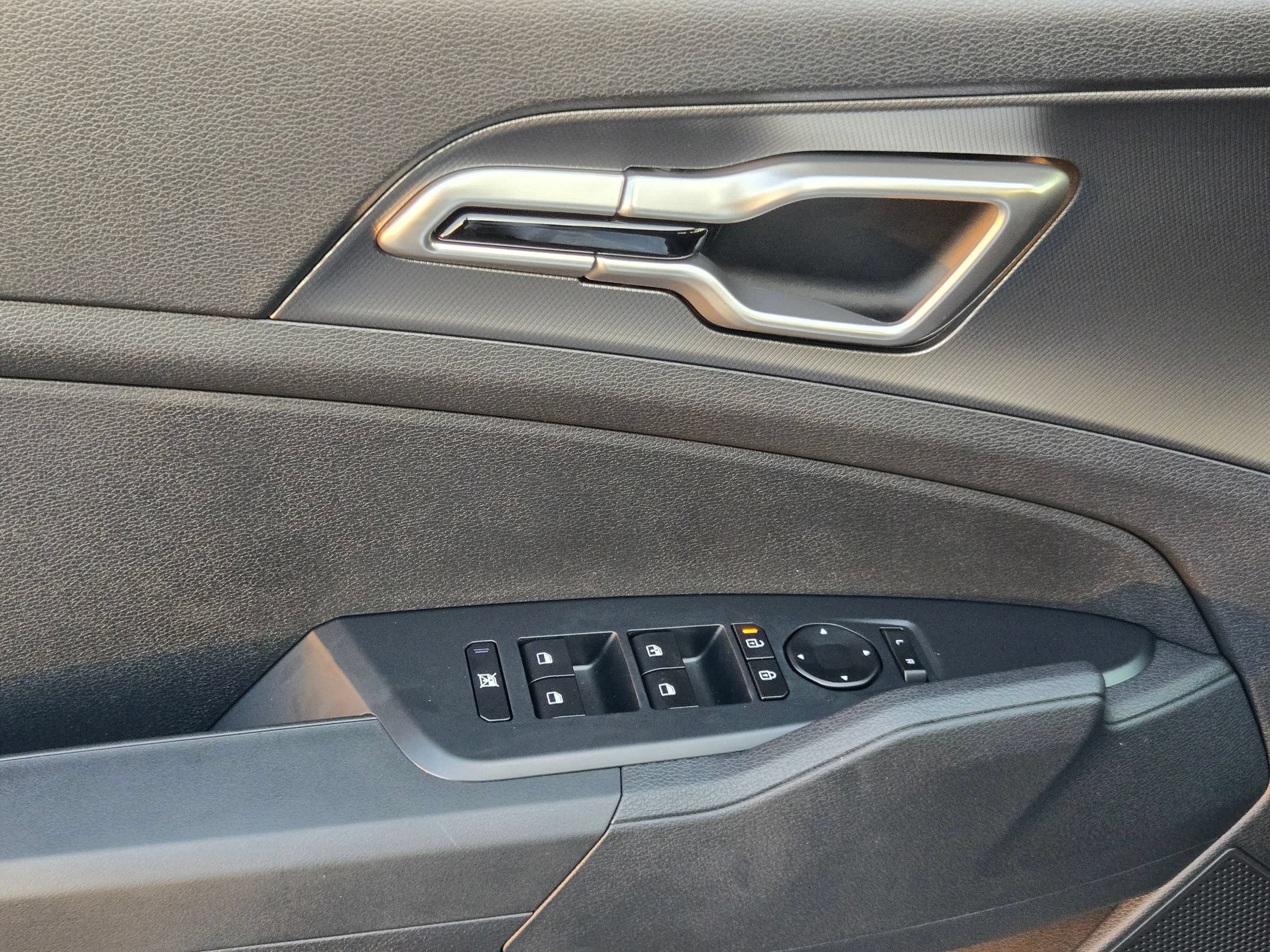 New 2026 Kia Sportage LX FWD image 16