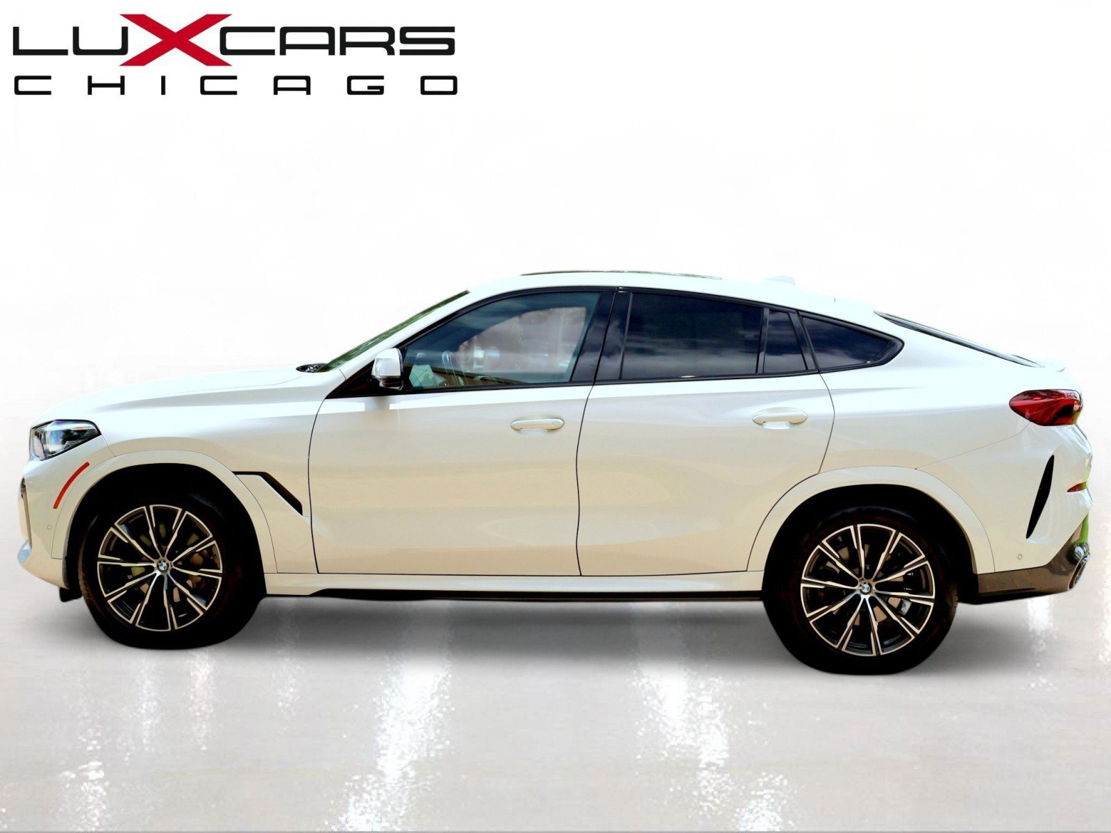 Used 2020 BMW X6 xDrive40i w/ M Sport Package AWD/4WD image 4