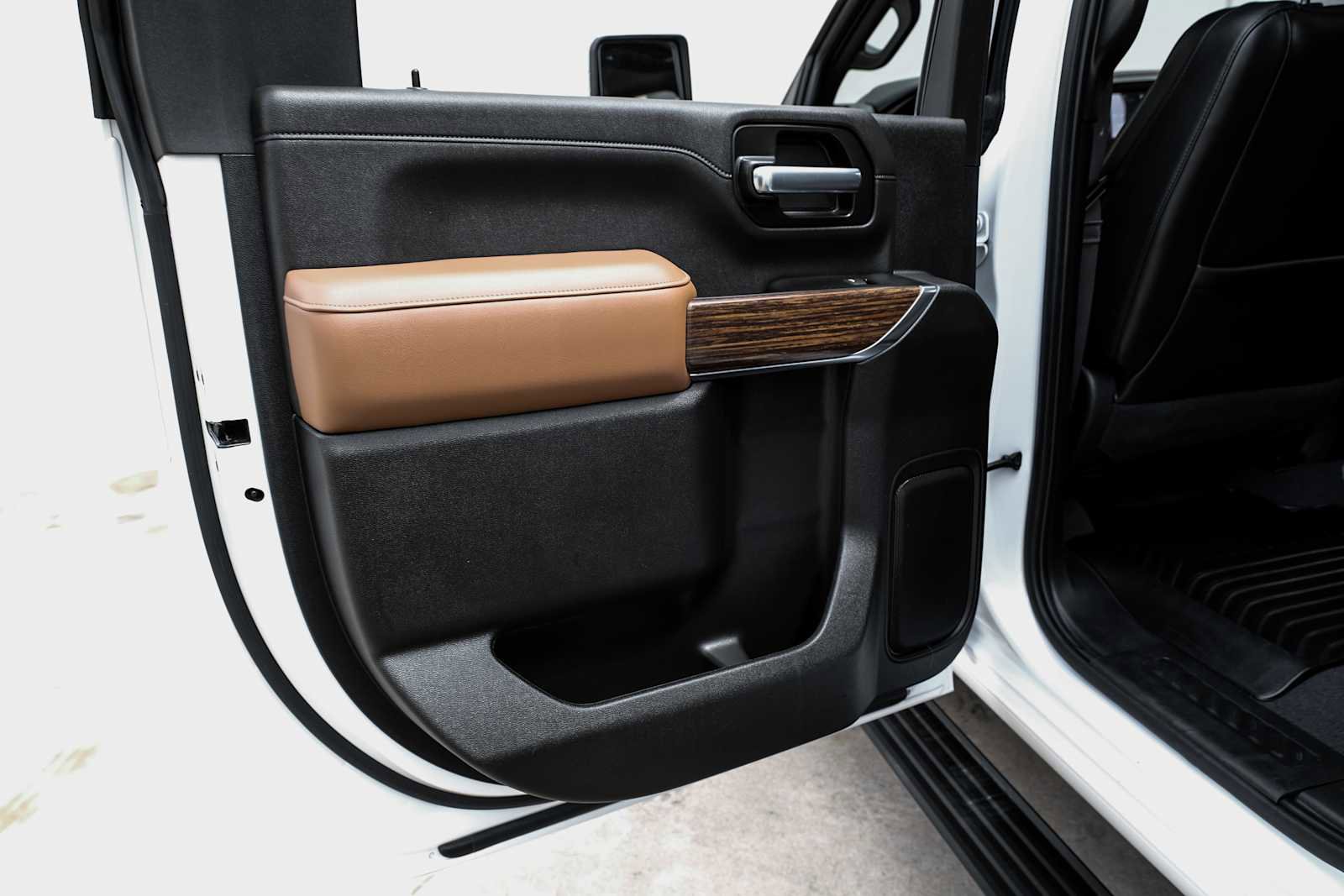 Used 2022 Chevrolet Silverado 3500 High Country AWD/4WD image 45