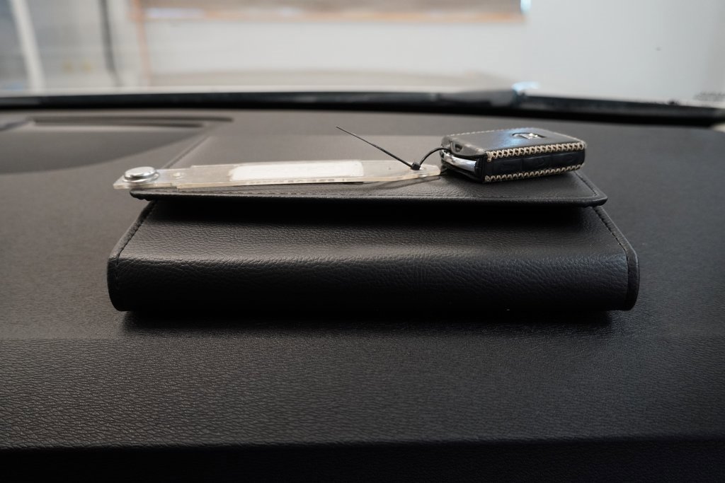 Used 2018 Volvo V90 T5 Cross Country w/ Convenience Package image 38