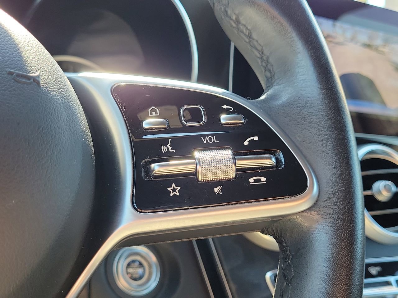 Certified 2022 Mercedes-Benz GLC 300 image 31