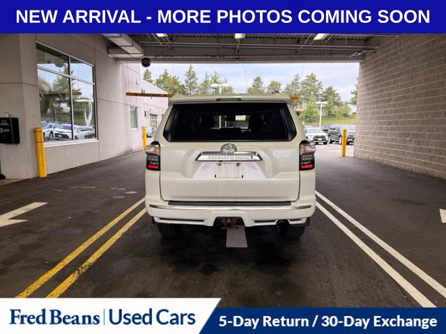Used 2016 Toyota 4Runner Limited AWD/4WD image 4