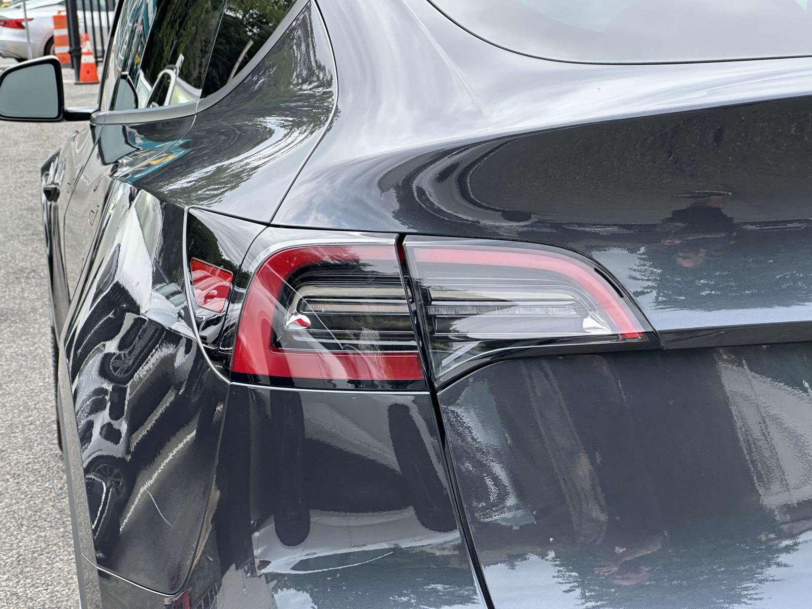 Used 2024 Tesla Model Y Long Range image 11