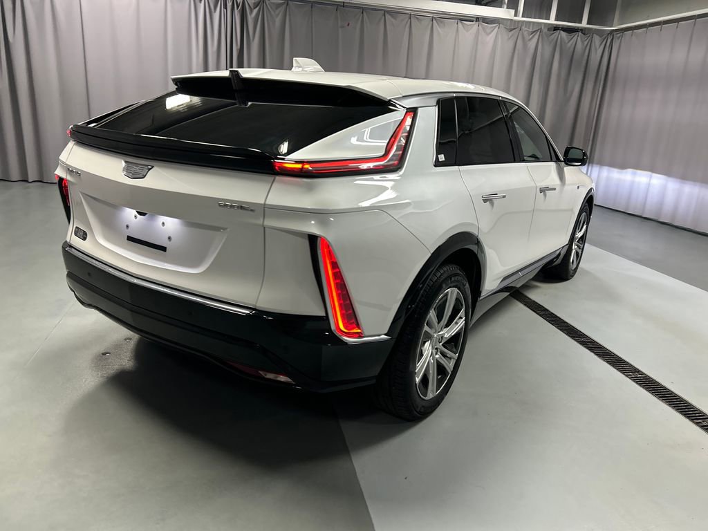 Used 2024 Cadillac Lyriq Tech image 7
