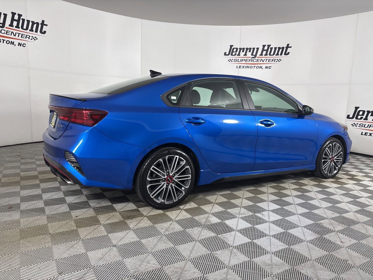 Used 2022 Kia Forte GT w/ GT Technology Package image 4