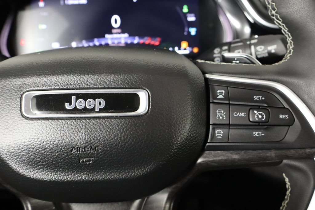 Used 2023 Jeep Grand Cherokee 4WD 4xe image 10