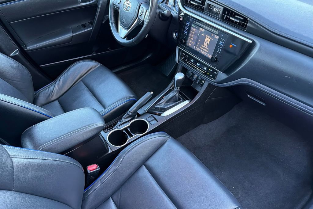 Used 2018 Toyota Corolla XSE w/ Carpet Mat Package (TMS) image 14