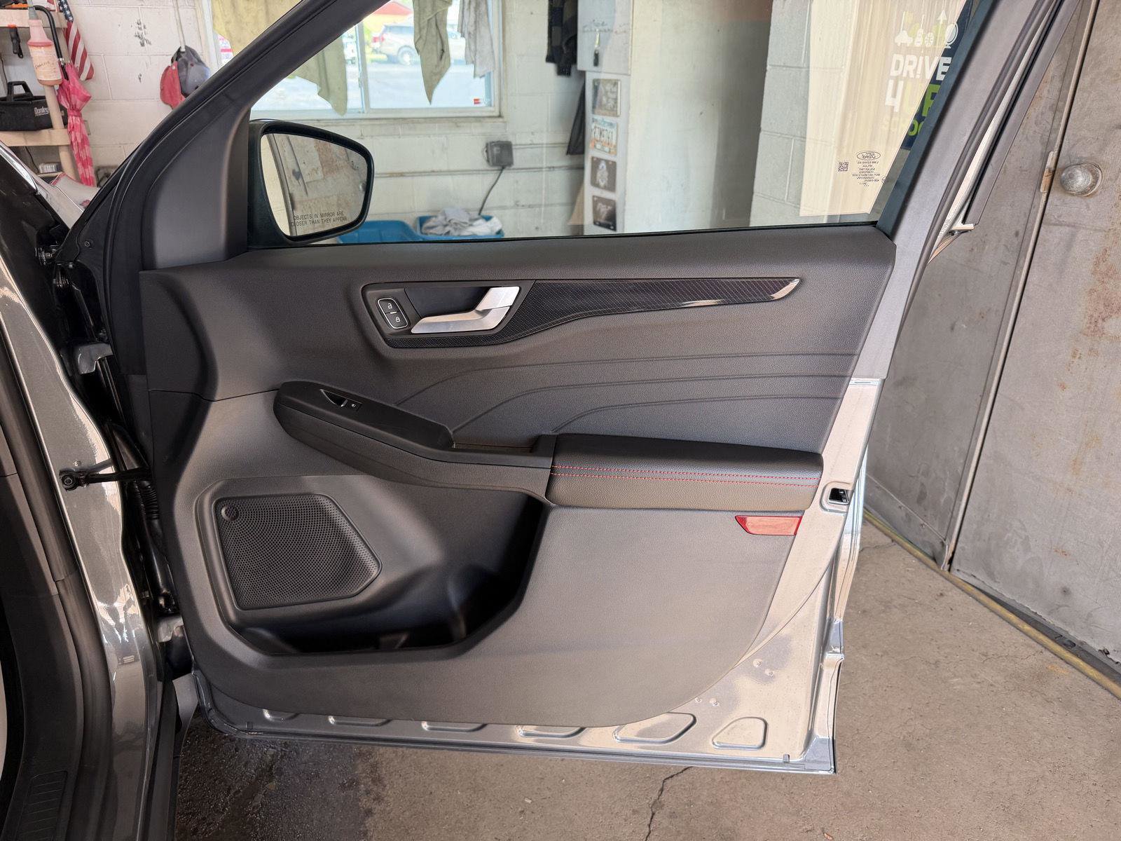 Used 2025 Ford Escape ST-Line w/ Cold Weather Package image 25