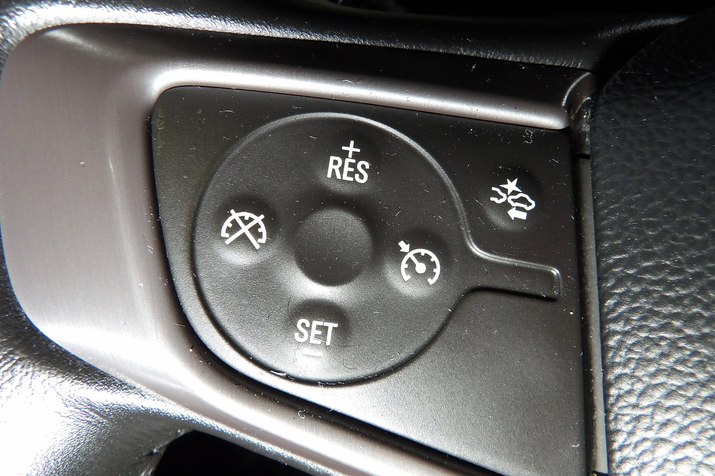 Used 2020 GMC Acadia AT4 w/ Driver Alert Package II AWD/4WD image 28