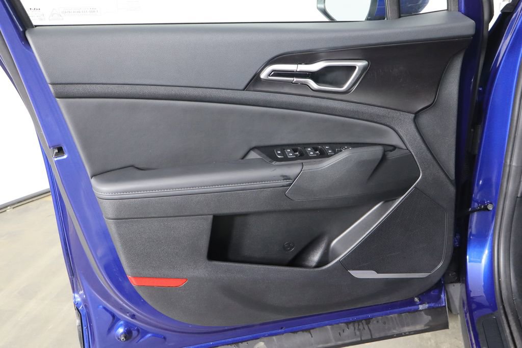Used 2025 Kia Sportage EX image 20