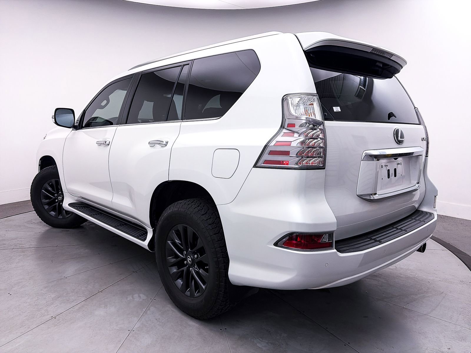 Used 2021 Lexus GX 460 Premium w/ Premium Package image 2