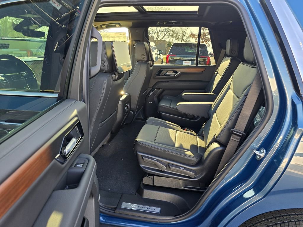New 2026 GMC Yukon Denali w/ Denali Reserve Package image 27