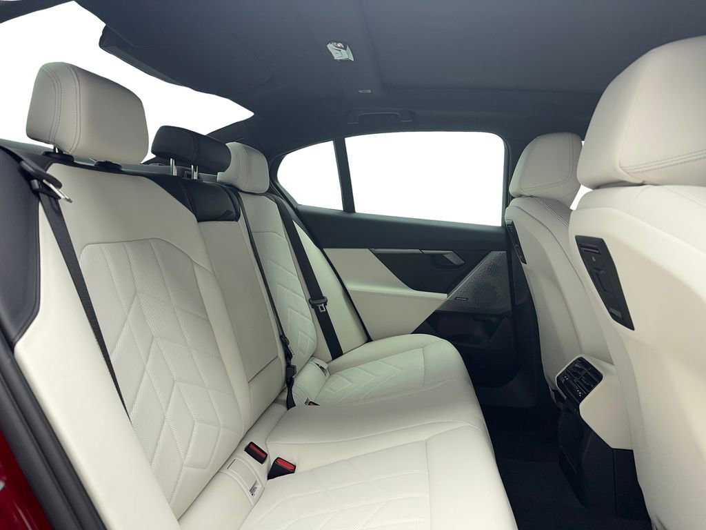 Used 2025 BMW i5 eDrive40i w/ M Sport Package RWD image 37