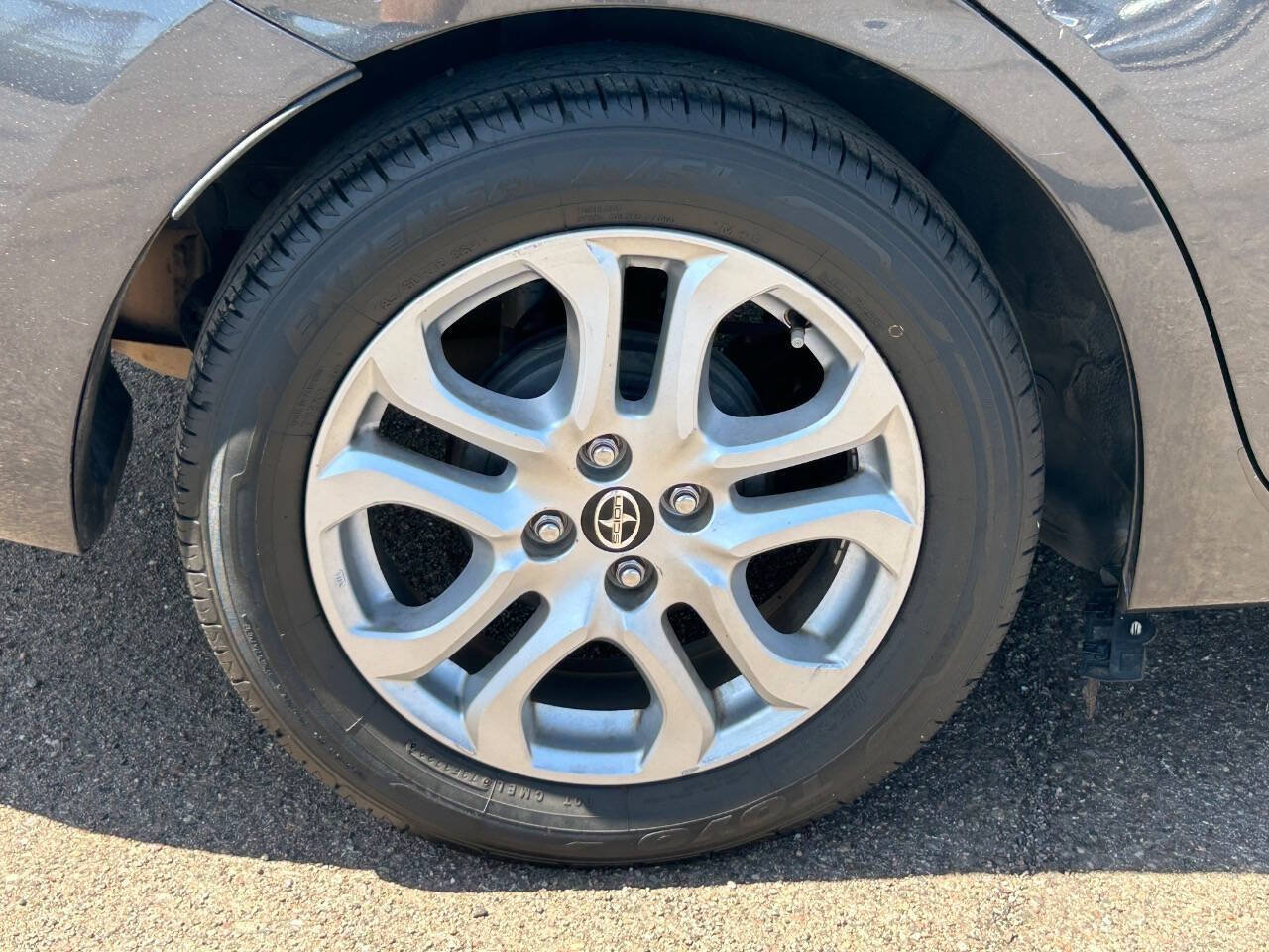 Used 2016 Scion iA FWD image 9