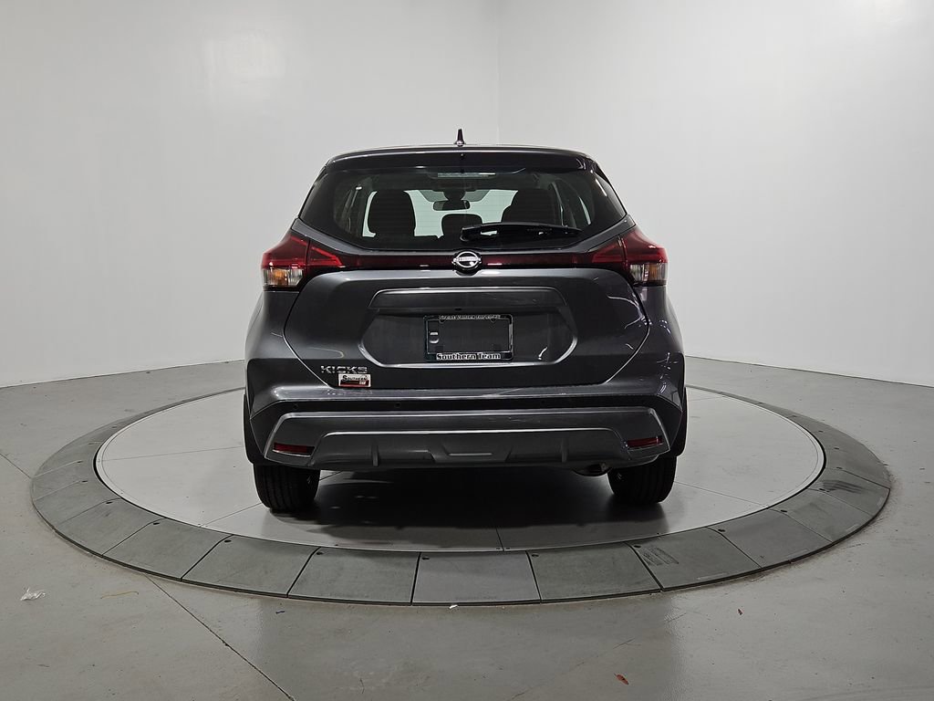 New 2025 Nissan Kicks Play S image 4