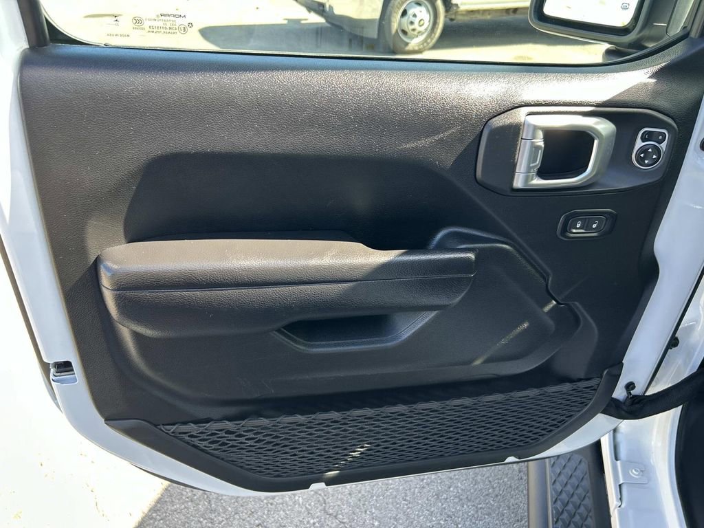 Used 2023 Jeep Gladiator Sport image 22