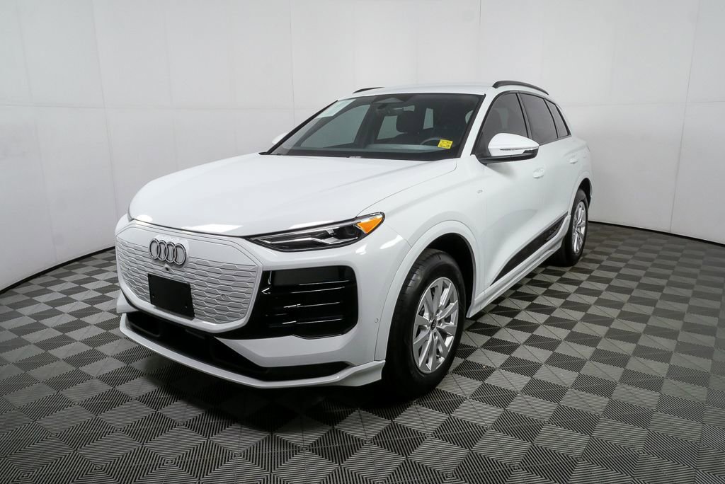 Certified 2025 Audi Q6 e-tron Premium image 25