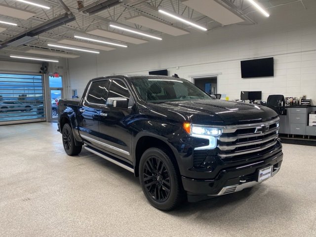 Certified 2023 Chevrolet Silverado 1500 High Country w/ High Country Premium Package image 3