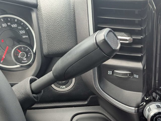 New 2026 RAM 3500 Big Horn AWD/4WD image 27
