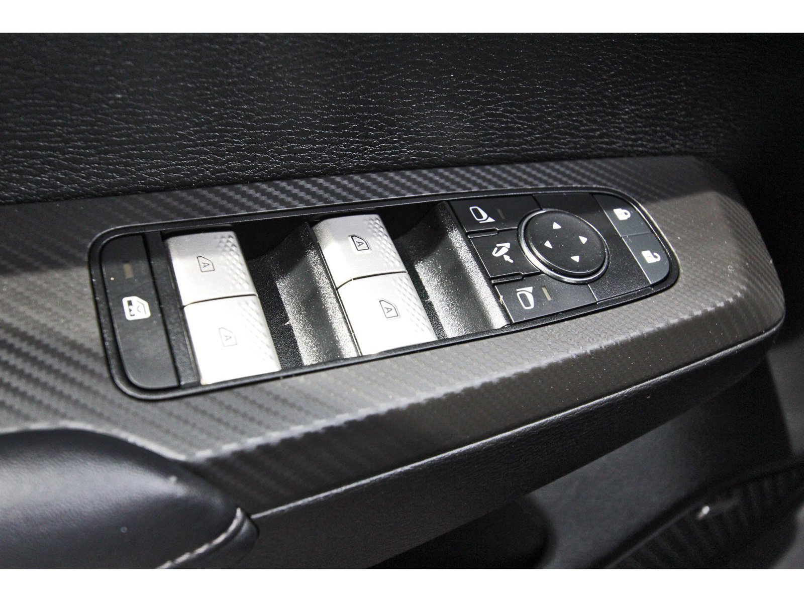 Used 2025 Mitsubishi Outlander SE FWD image 22