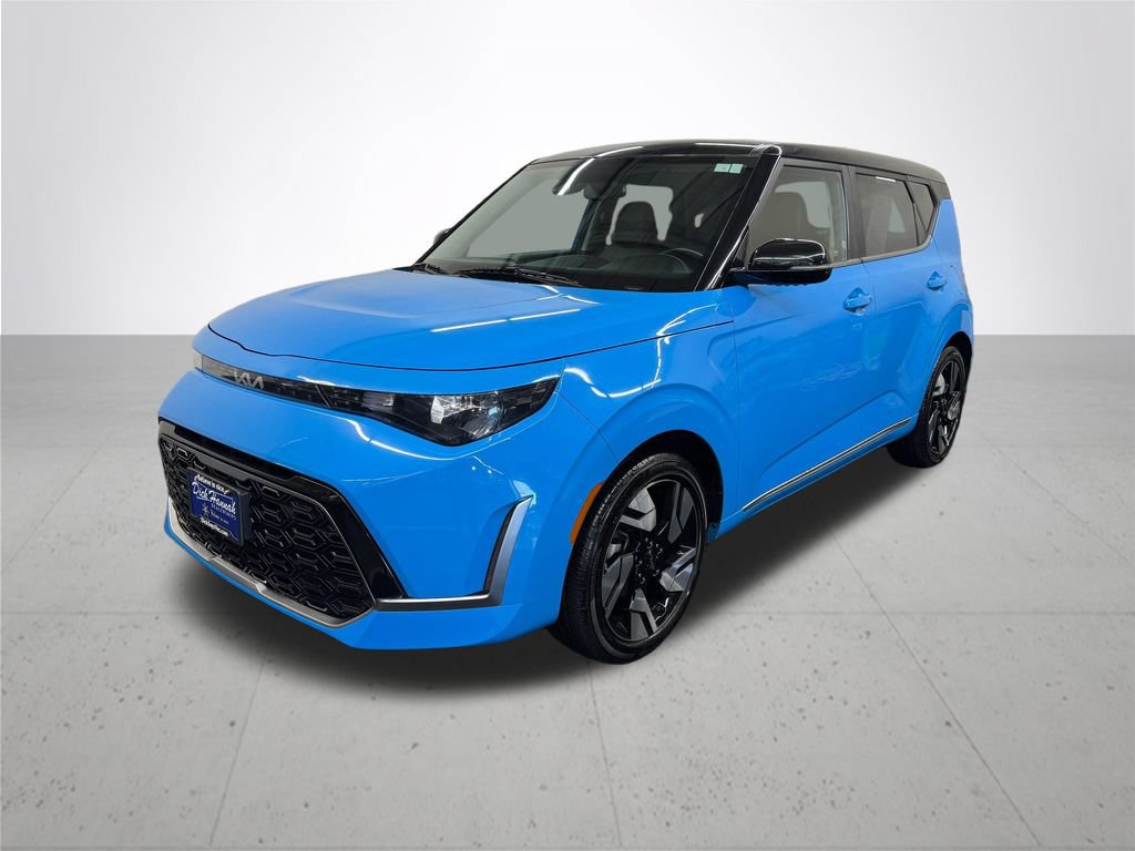 Used 2023 Kia Soul GT-Line FWD image 2