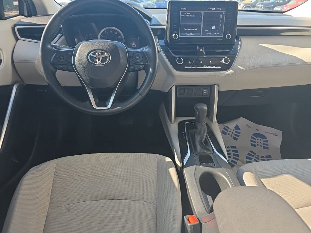 Used 2022 Toyota Corolla Cross LE image 17