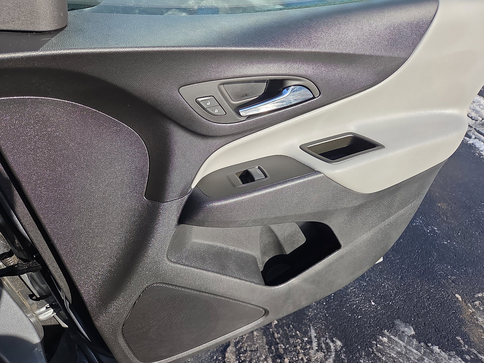 Used 2023 Chevrolet Equinox LS w/ LS Convenience Package image 17