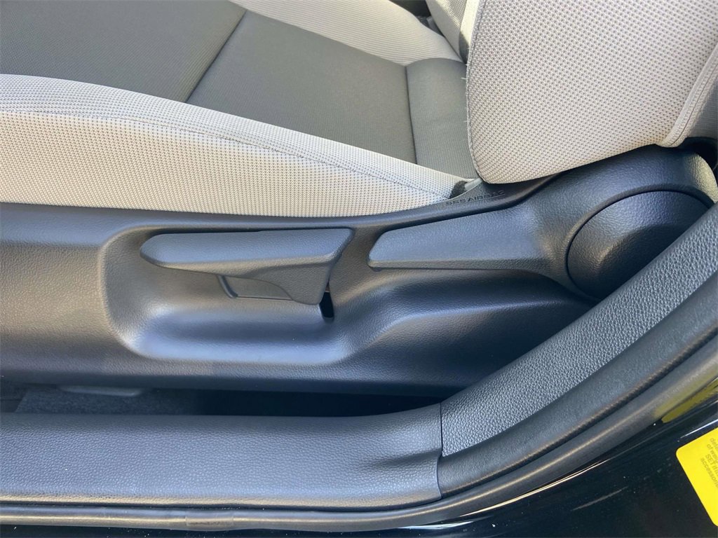 Used 2025 Toyota Corolla LE image 14