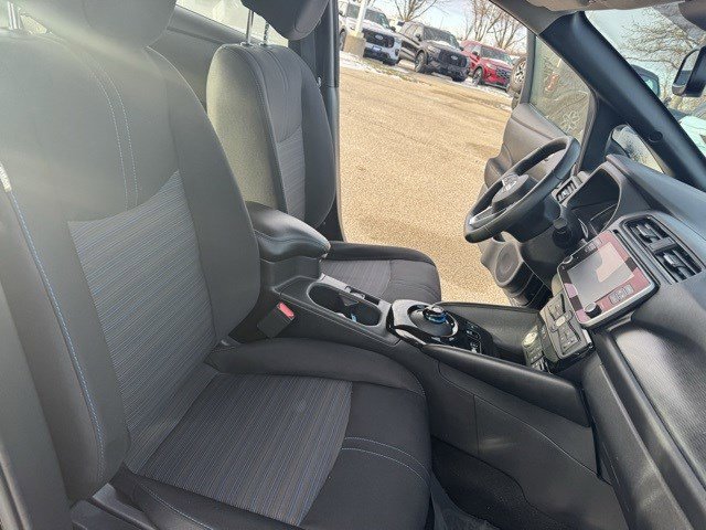 Used 2020 Nissan Leaf SV w/ SV Technology Package image 33