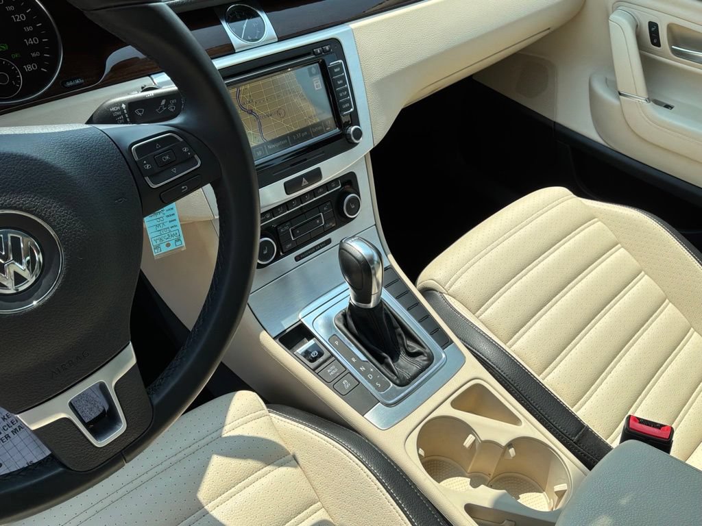 Used 2012 Volkswagen CC Lux FWD image 24