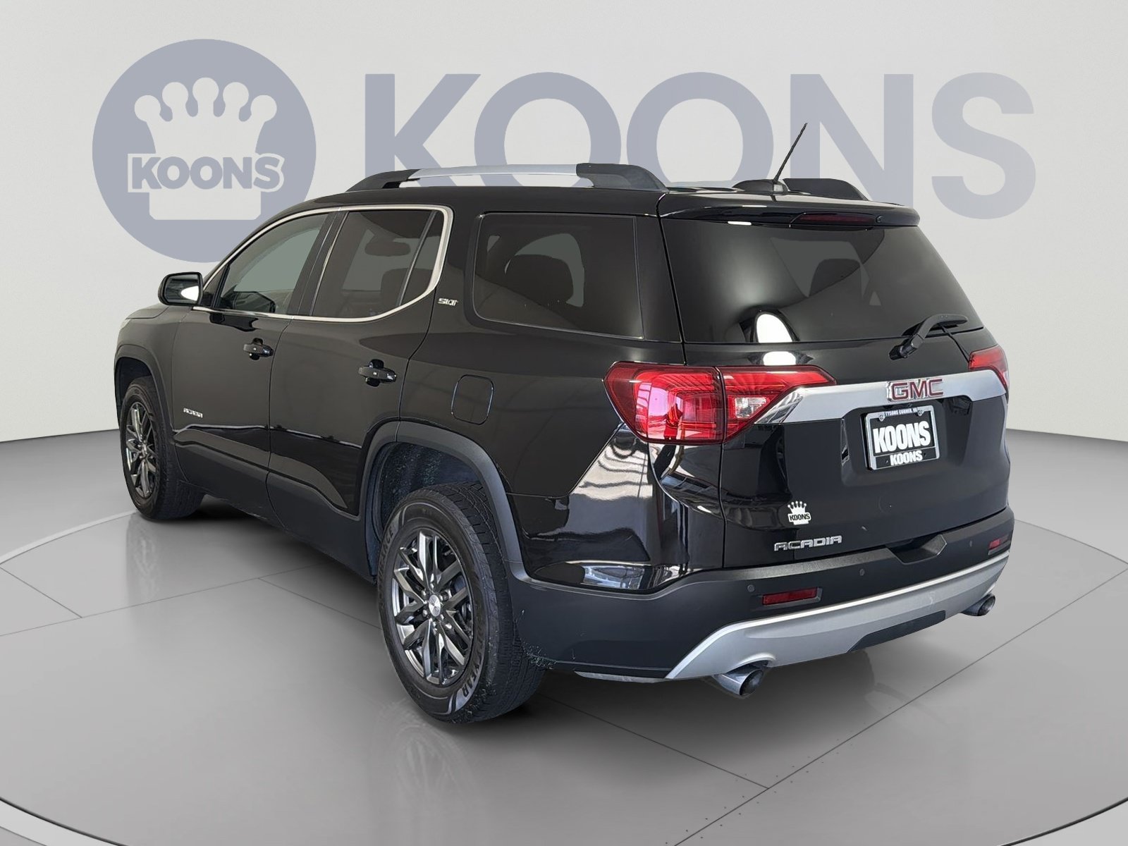 Used 2017 GMC Acadia SLT FWD image 4