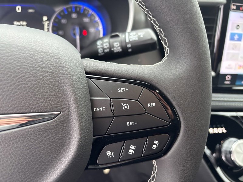 New 2026 Chrysler Pacifica Select w/ S Appearance Package image 28