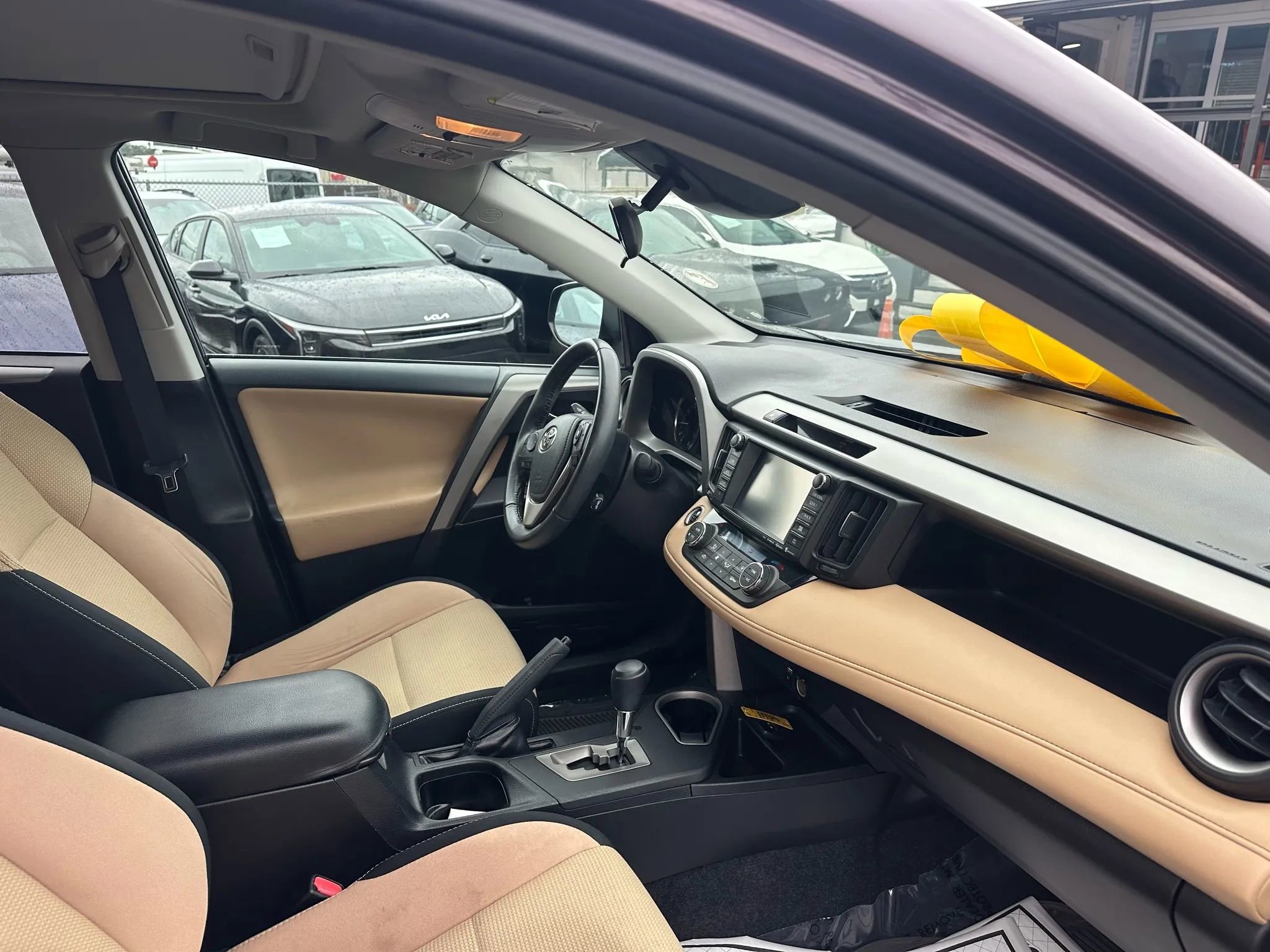 Used 2016 Toyota RAV4 XLE w/ Convenience Package image 11