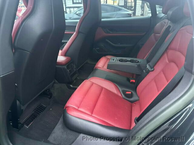 Used 2023 Porsche Taycan image 19
