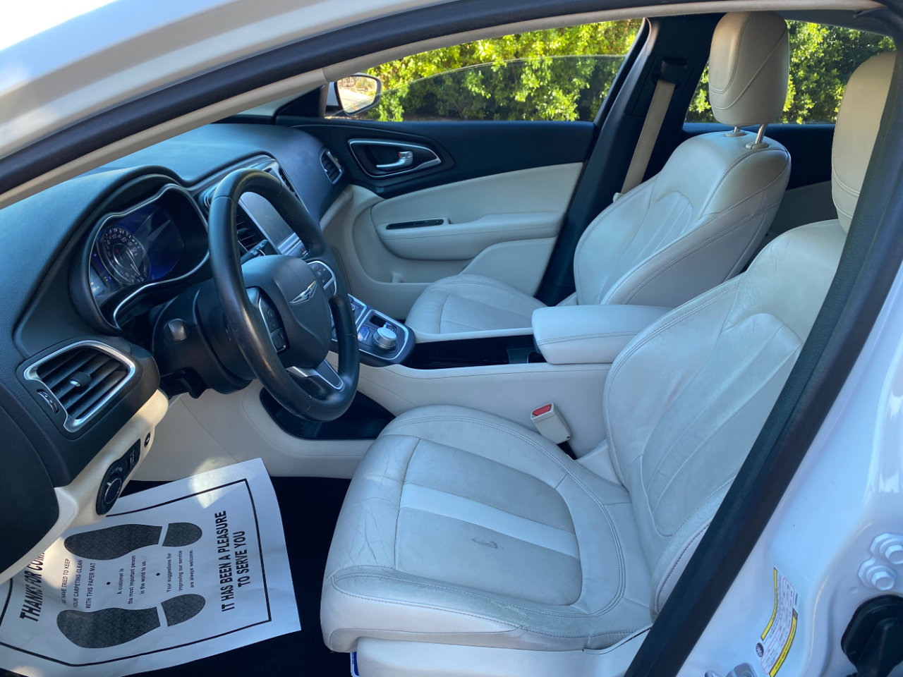 Used 2017 Chrysler 200 Limited Platinum image 33