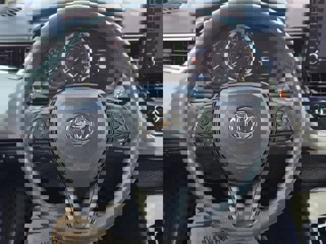 Used 2022 Toyota Corolla LE image 20