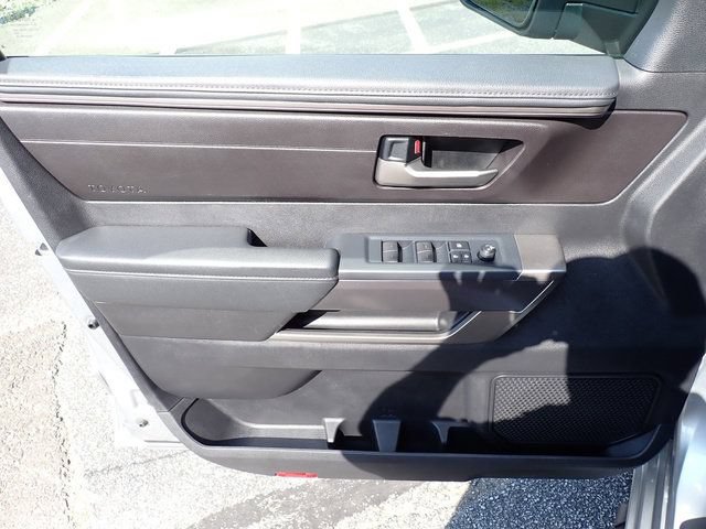Used 2022 Toyota Tundra SR5 AWD/4WD image 23