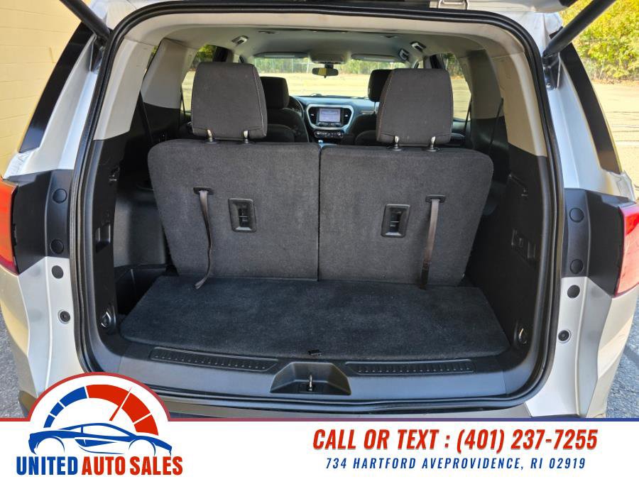 Used 2017 GMC Acadia SLE image 12